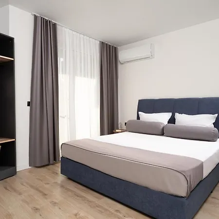 Семеен Хотел Golden Place Sozopol Exterior photo