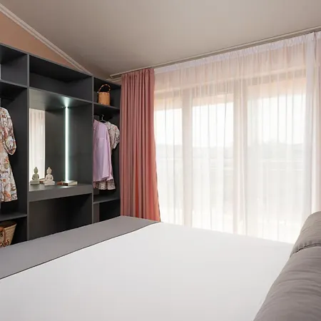 Семеен Хотел Golden Place Sozopol Exterior photo