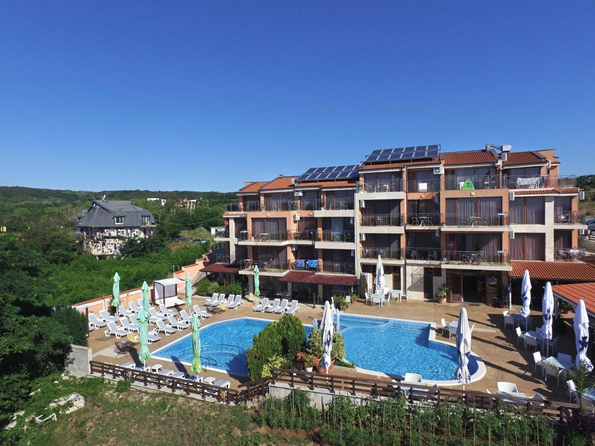 семеен Golden Place 3*
