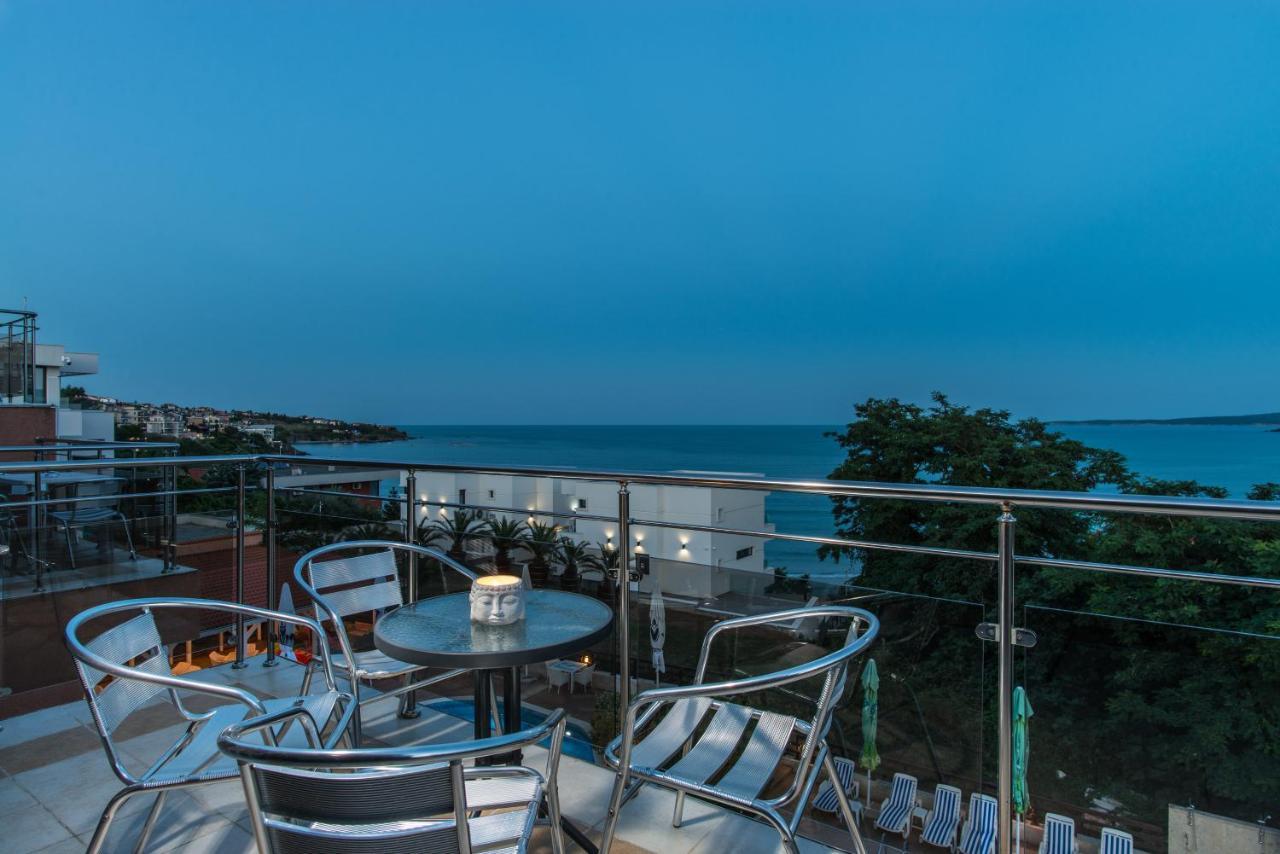 Ξενοδοχείο семеен Golden Place 3*