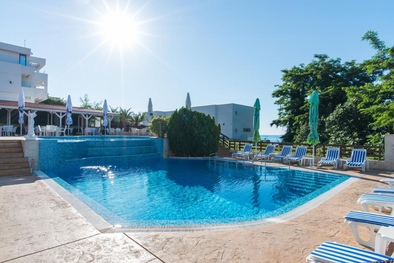 Ξενοδοχείο семеен Golden Place