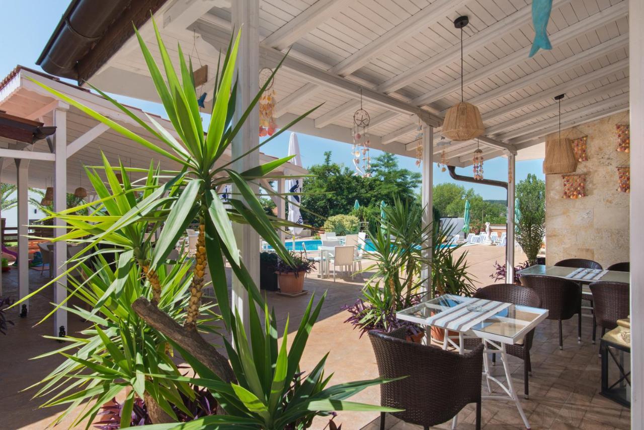 Golden Place Hotel 3*
