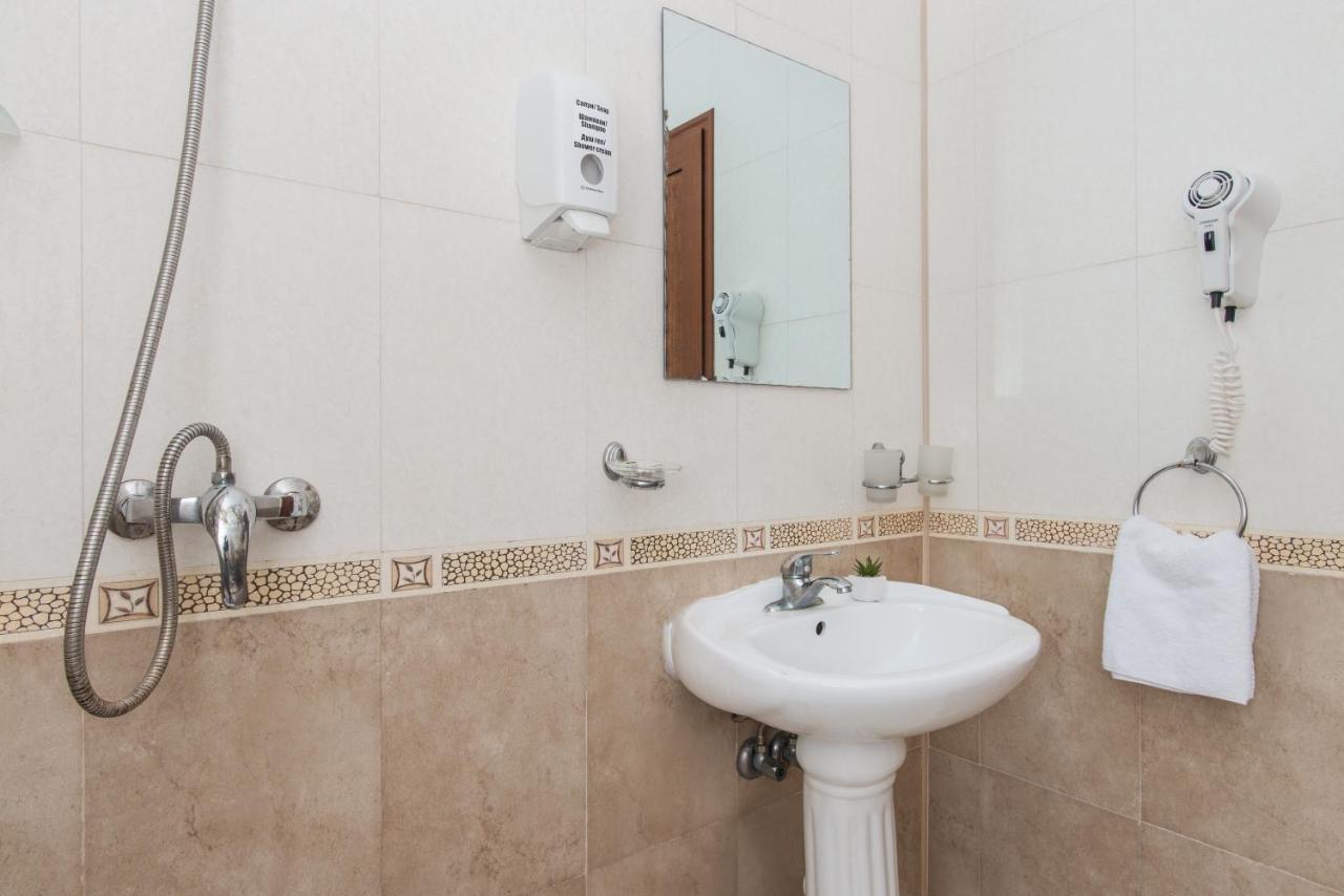 семеен Golden Place 3*