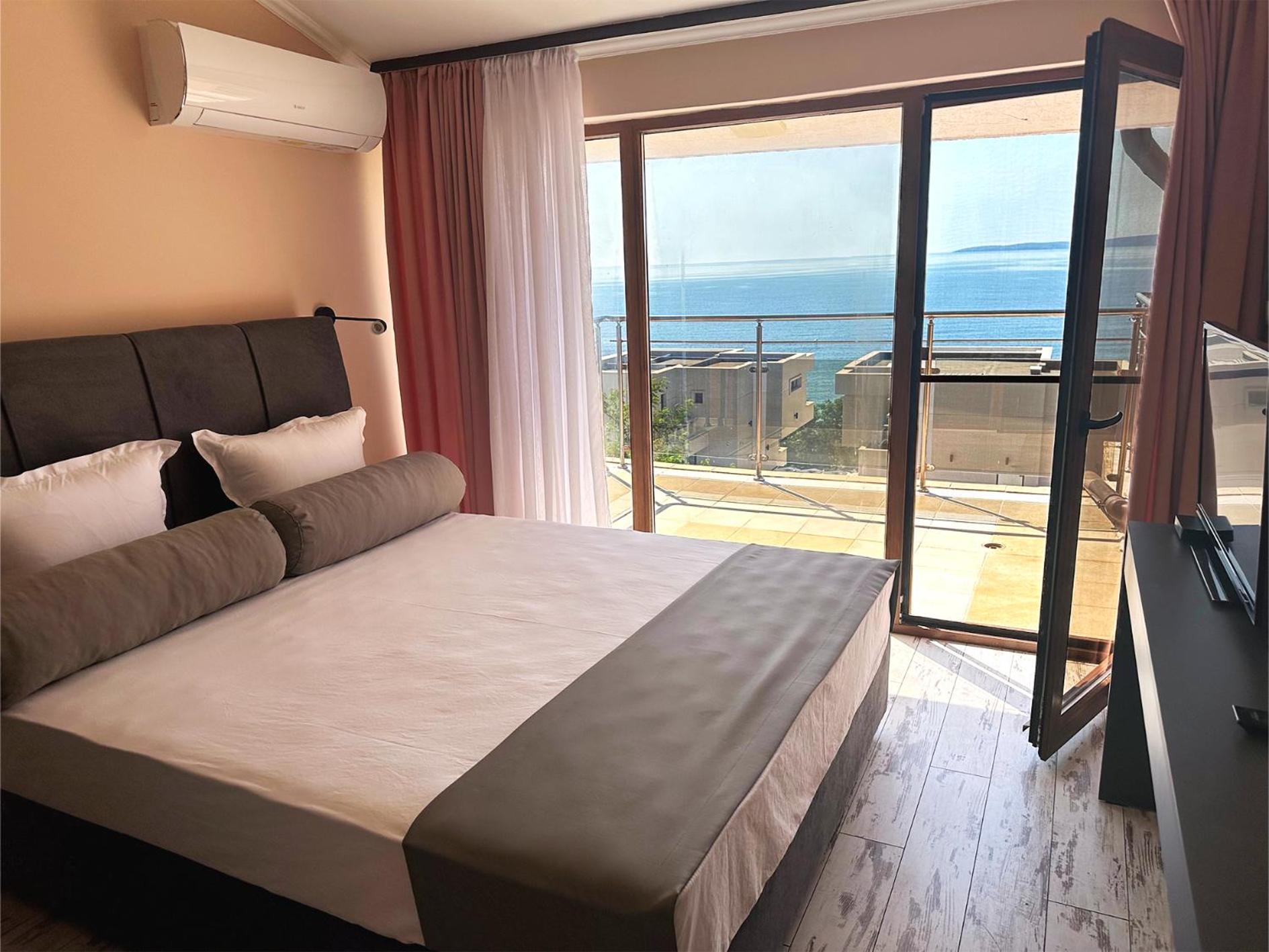 семеен Golden Place Σωζόπολη