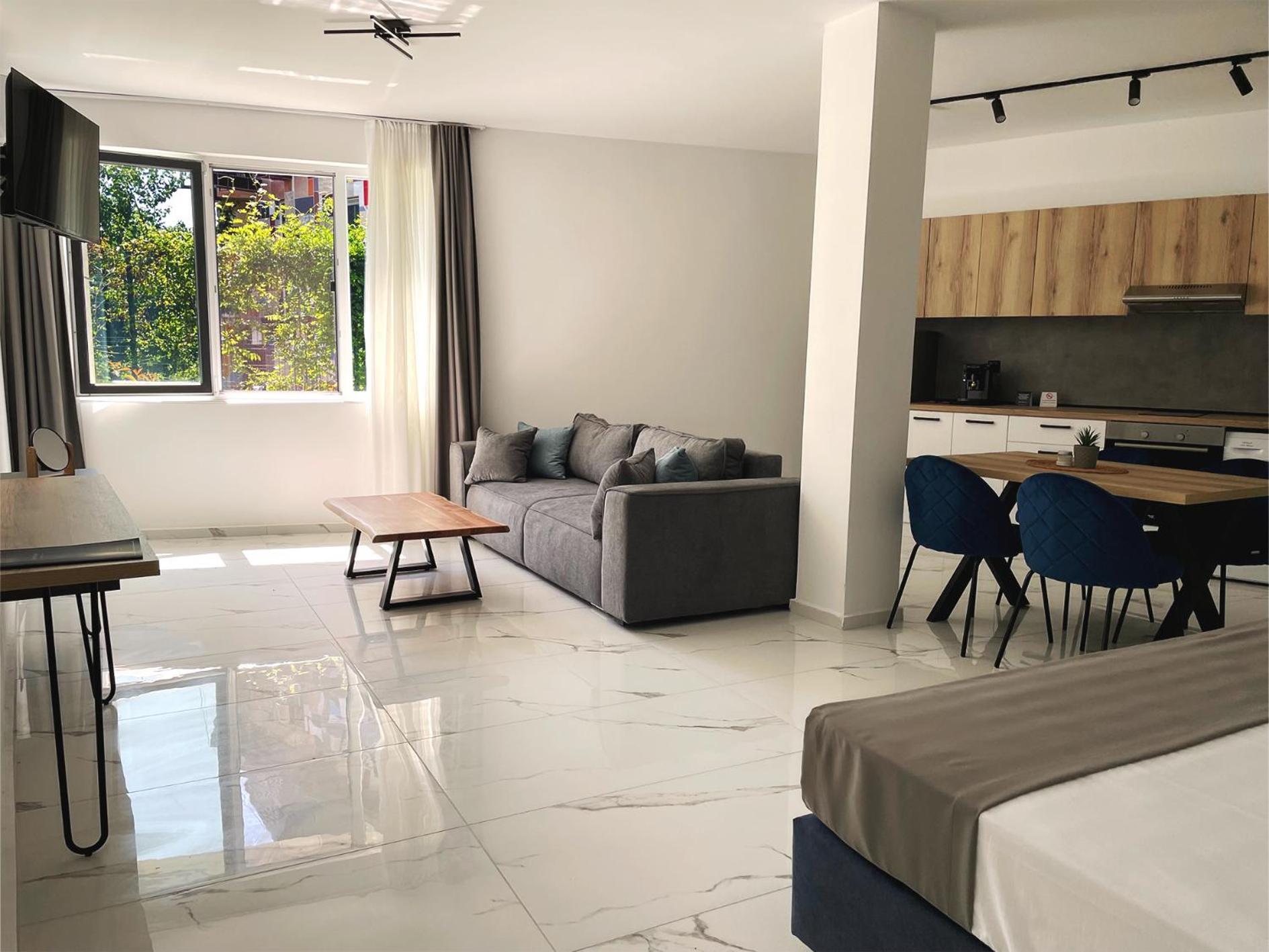 Ξενοδοχείο семеен Golden Place Σωζόπολη