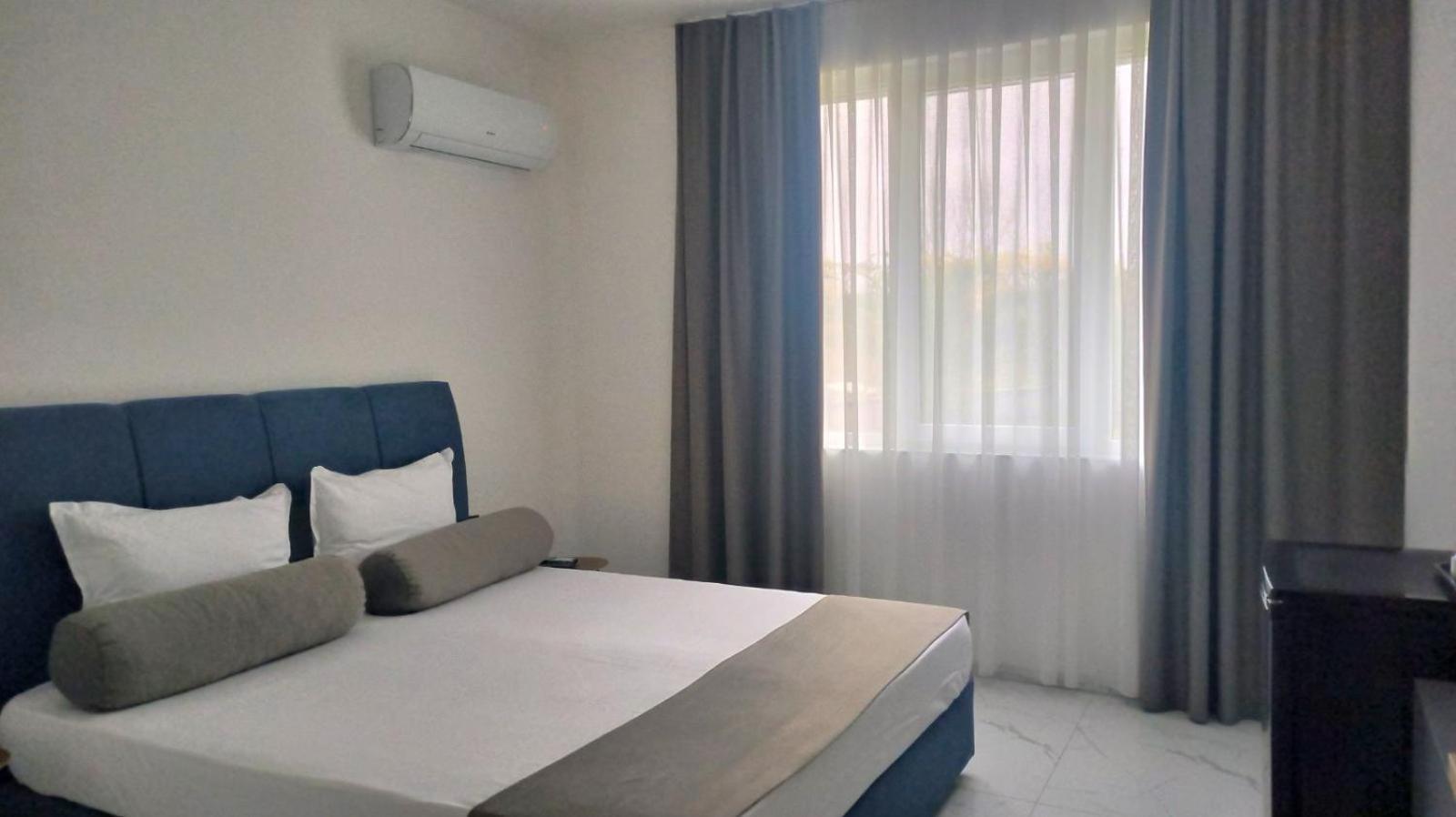 Hotel Golden Place 3*