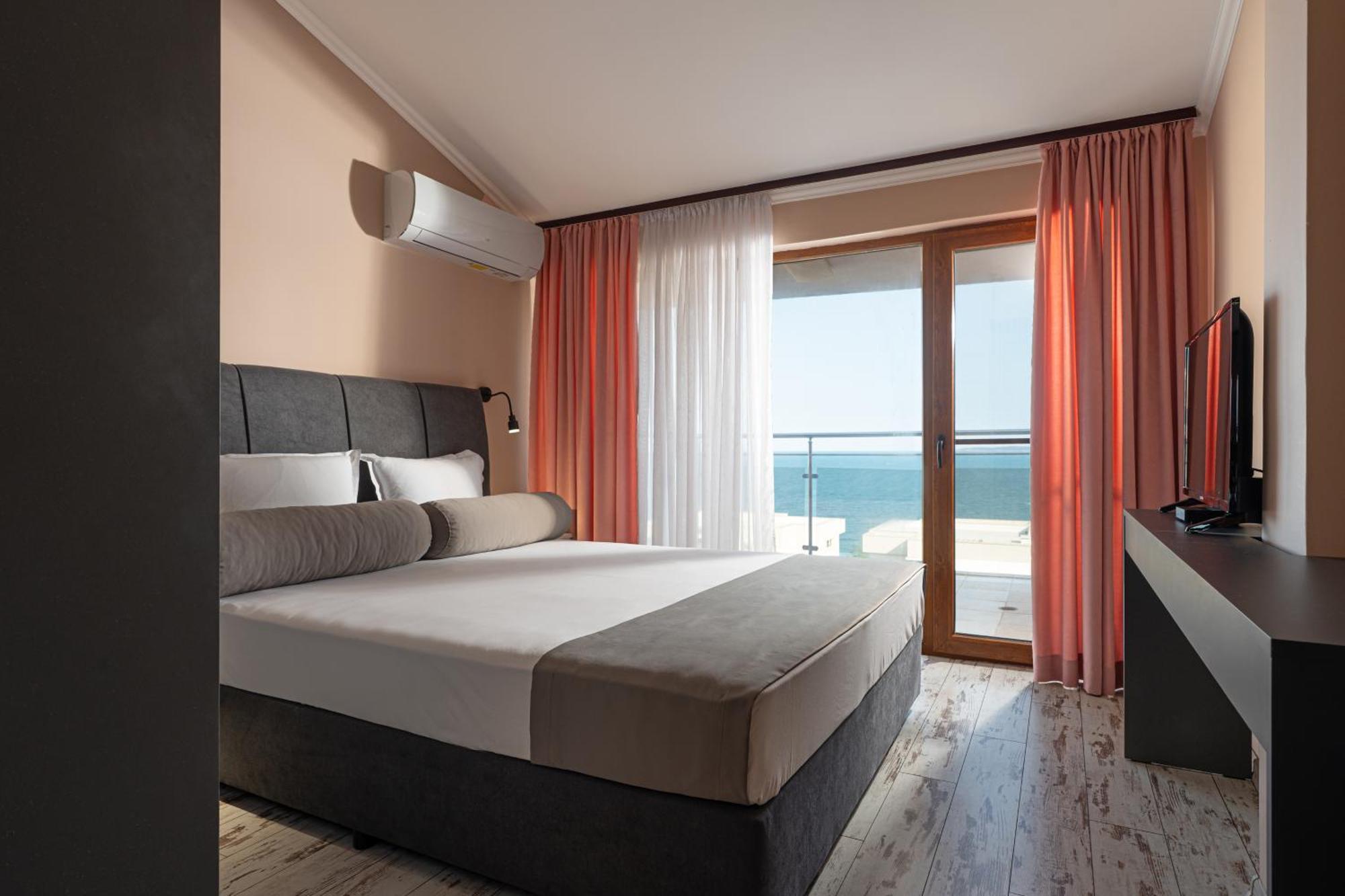 Hotel Golden Place